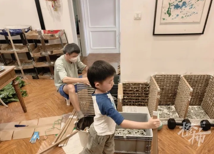 儿子想做床蚕丝被,一家三口网购了1.2万只蚕宝宝!妈妈崩溃:“养蚕养到想报警”…… 儿子想做床蚕丝被,一家三口网购了1.2万只蚕宝宝!妈妈崩溃:“养蚕养到想报警”……