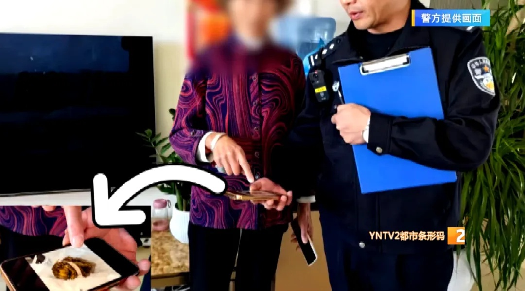 吓人!高空坠下两只石狮子砸坏轿车 民警一查竟是四岁男童干的 吓人!高空坠下两只石狮子砸坏轿车 民警一查竟是四岁男童干的