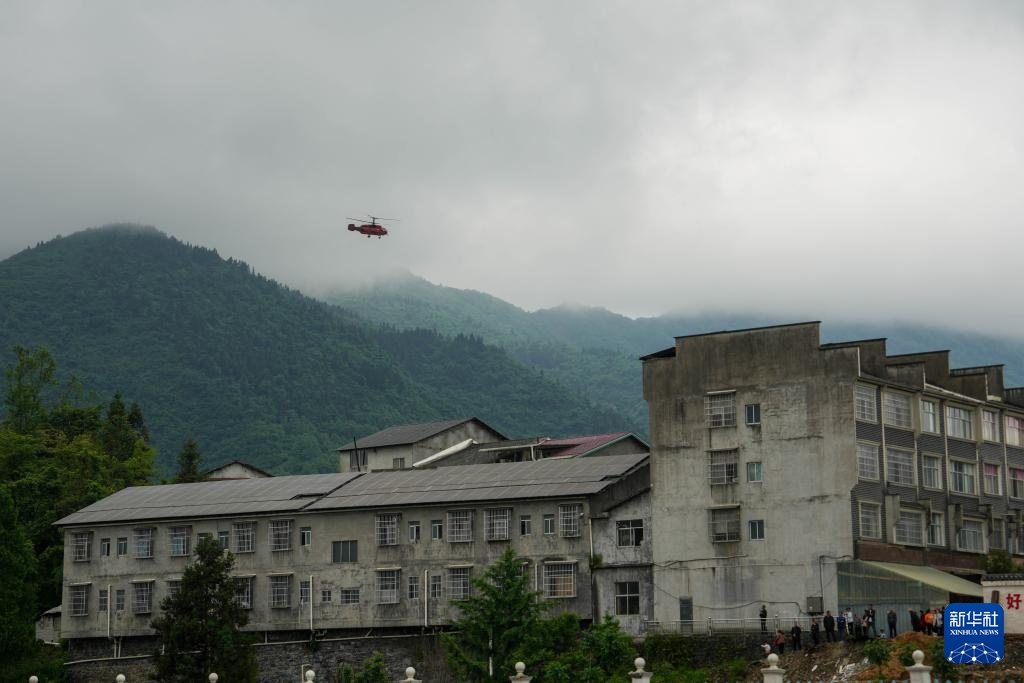 湖南石门:直升机紧急转运安置受灾群众 湖南石门:直升机紧急转运安置受灾群众