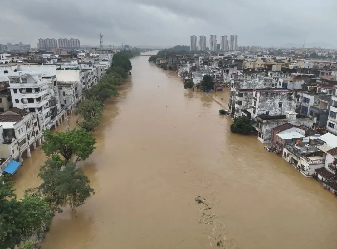 尽快撤离!广东一地紧急提醒,多地发布停工停课通知 尽快撤离!广东一地紧急提醒,多地发布停工停课通知