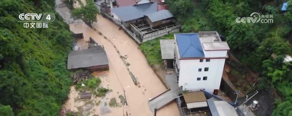 各地各部门多措并举积极应对强降雨天气 筑牢防汛安全防线