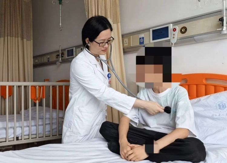 13岁男孩跑完800米后突然休克!这个发病原因很多人都不知道 13岁男孩跑完800米后突然休克!这个发病原因很多人都不知道