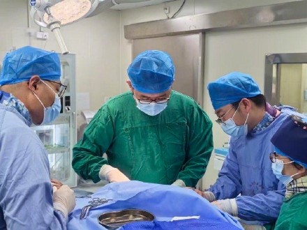 常常感到头晕目眩脚软无力？医生：当心是脑梗前兆