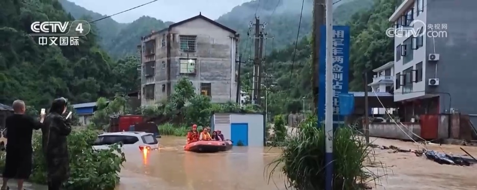 各地各部门多措并举积极应对强降雨天气 筑牢防汛安全防线