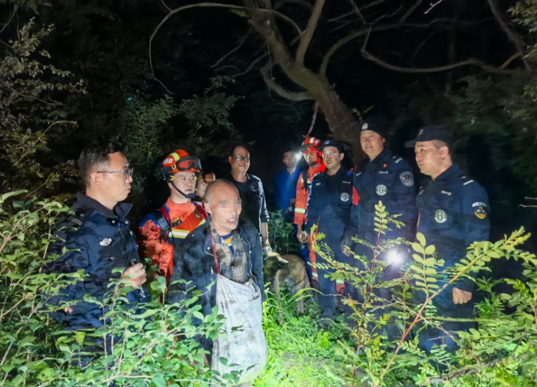 结伴进山采药，一人走失！深山迷路被困怎么办？