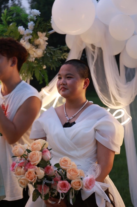 “地铁吐血女孩”为常德石门捐款6000元，当事人哽咽：湖南给过我一场浪漫的婚礼