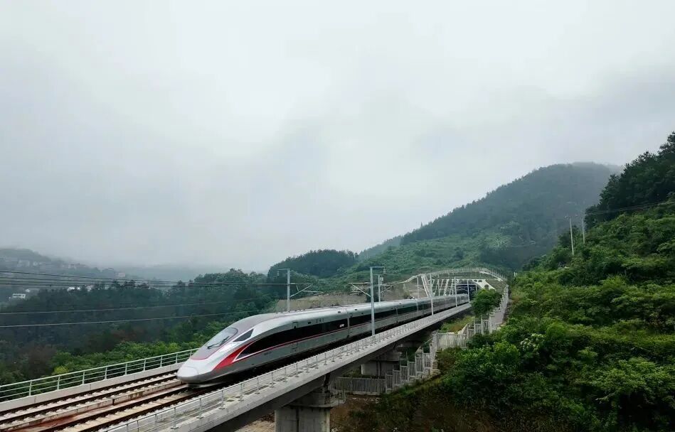今天，这条高铁开始试运行！
