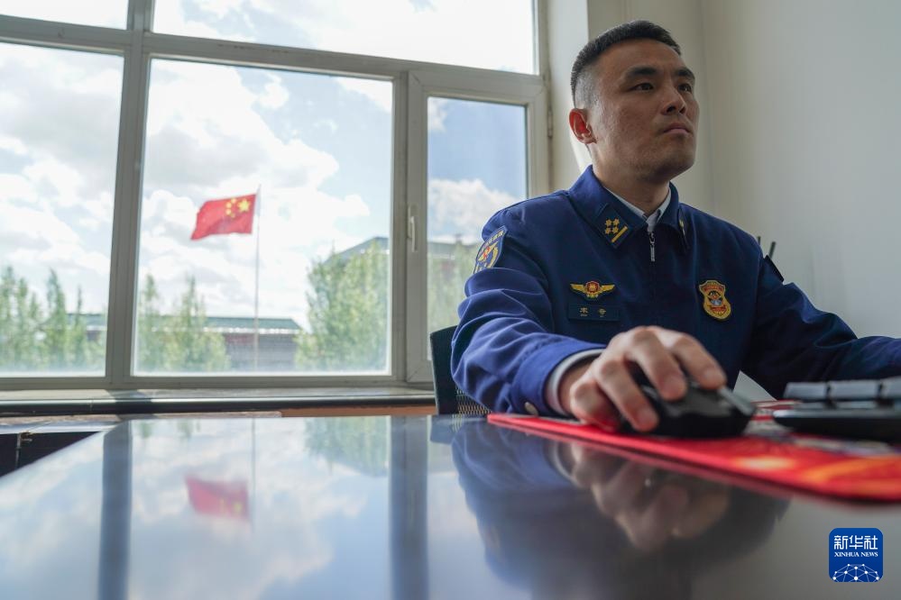热爱,是他们的入场券——凡人英姿奔赴“东北超” 热爱,是他们的入场券——凡人英姿奔赴“东北超”