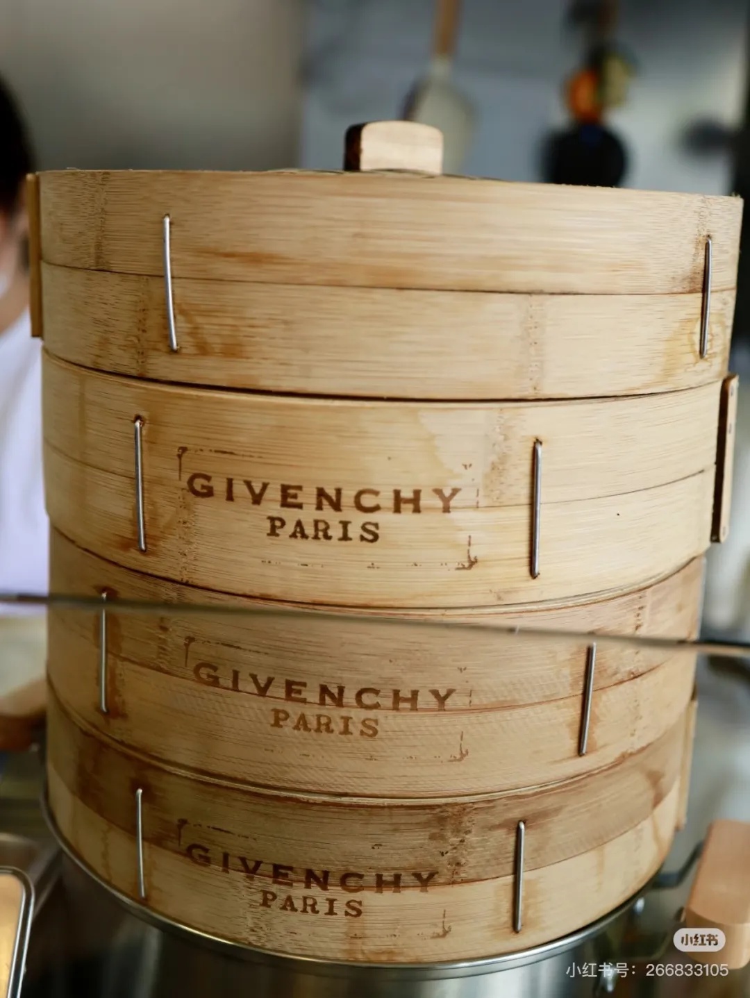 明星同款!纪梵希在上海卖早餐,网友:“这到底是早餐,还是夜宵?” 明星同款!纪梵希在上海卖早餐,网友:“这到底是早餐,还是夜宵?”