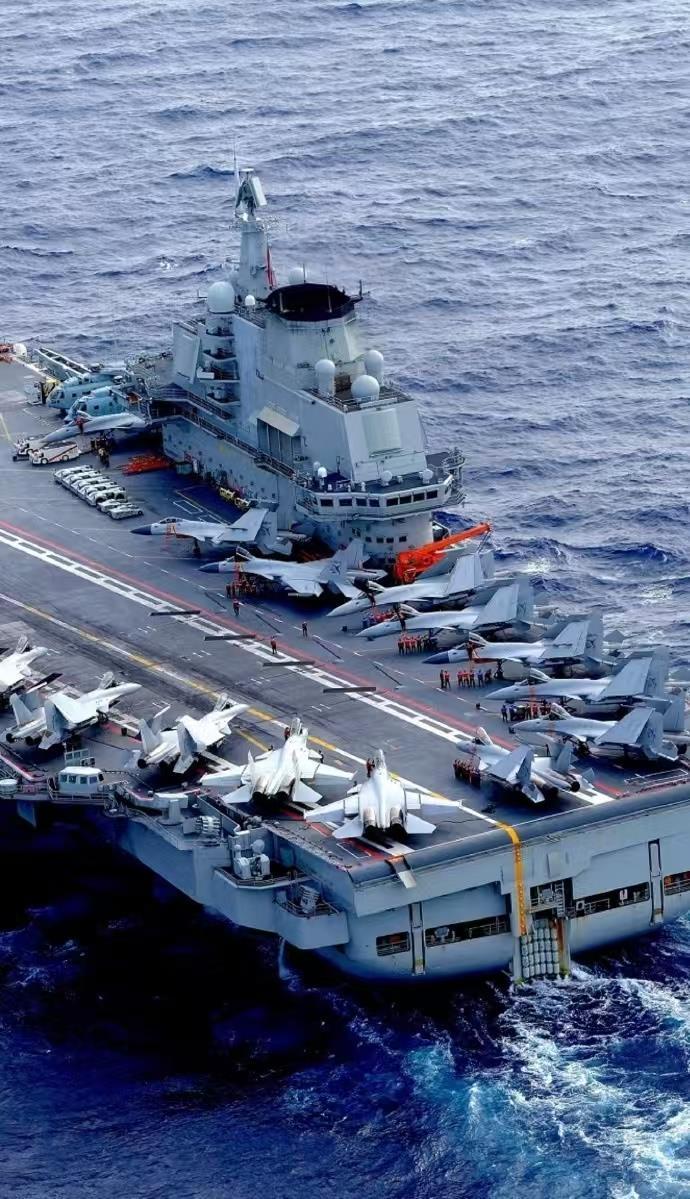 辽宁舰全新实战演训,歼-35能否实现滑跃航母起降? 辽宁舰全新实战演训,歼-35能否实现滑跃航母起降?