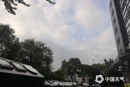 周末北京云量较多热意显现 最高气温将升至28℃ 周末北京云量较多热意显现 最高气温将升至28℃