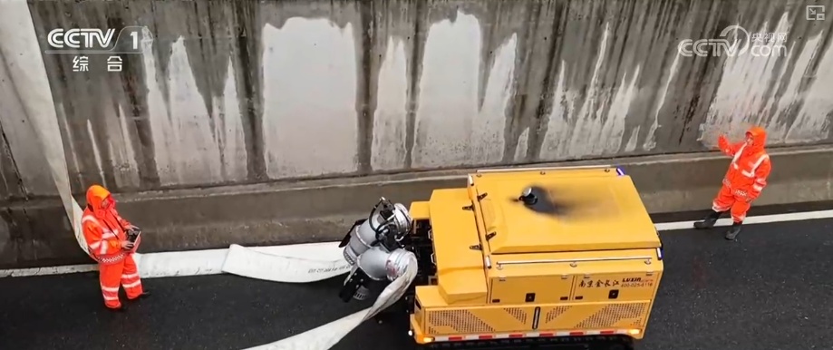 多部门打出精准救援“组合拳” 以“雨”为令全力守护群众生命财产安全 多部门打出精准救援“组合拳” 以“雨”为令全力守护群众生命财产安全