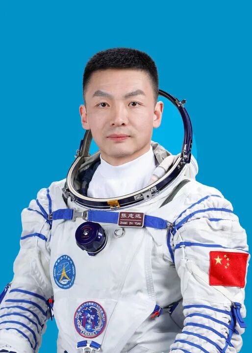 女航天员黎家盈简历公布：80后，博士学位，香港警司！是三个孩子的母亲，选拔时身高刚好“压线”！李家超：感谢国家支持和信任