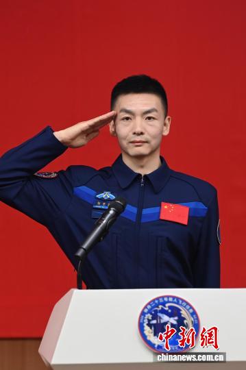 航天员张志远:最艰难的不是训练,挑战是怎样面对落选 航天员张志远:最艰难的不是训练,挑战是怎样面对落选