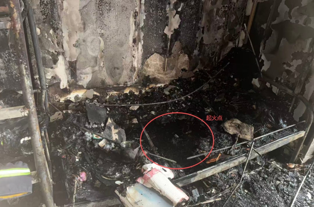 一地高校宿舍楼发生火灾!谨防小隐患酿成大祸患 一地高校宿舍楼发生火灾!谨防小隐患酿成大祸患