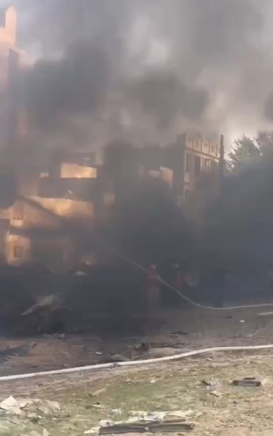 巴基斯坦一列车遭爆炸袭击,已致27人死亡 巴基斯坦一列车遭爆炸袭击,已致27人死亡
