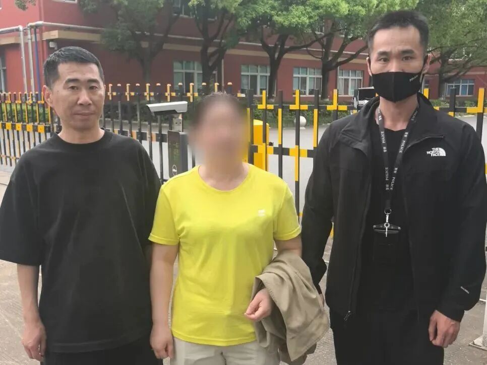 满满两购物车商品仅花118元?浙江一夫妻利用自助结账机多次“花式逃单”,被抓了! 满满两购物车商品仅花118元?浙江一夫妻利用自助结账机多次“花式逃单”,被抓了!