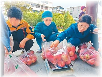 一车苹果，何以温暖两座城