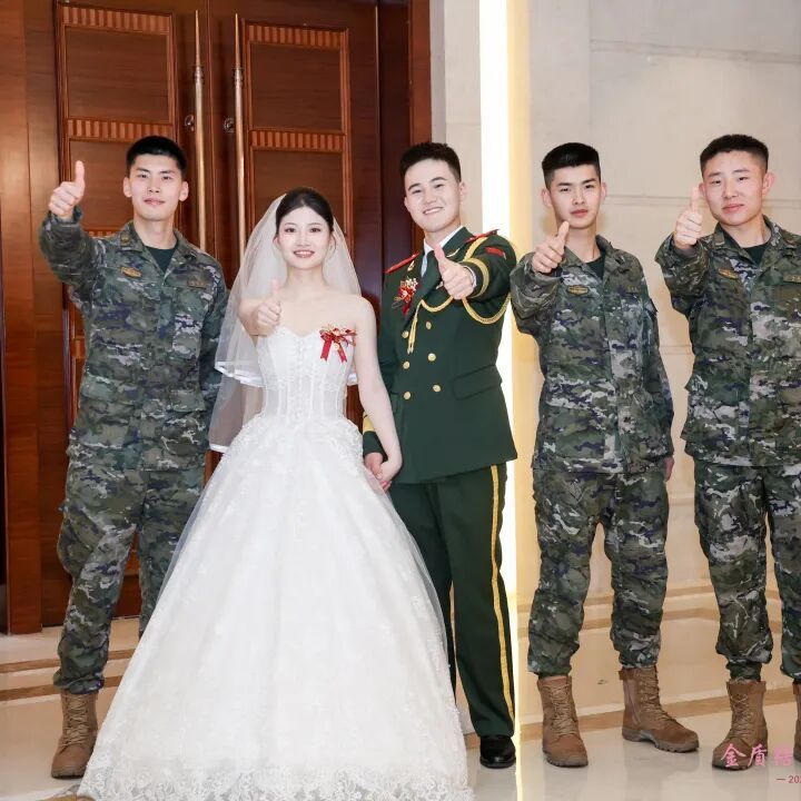 金盾结良缘 忠诚永相伴——西城区举办2026年“拥军服务季”官兵集体婚礼