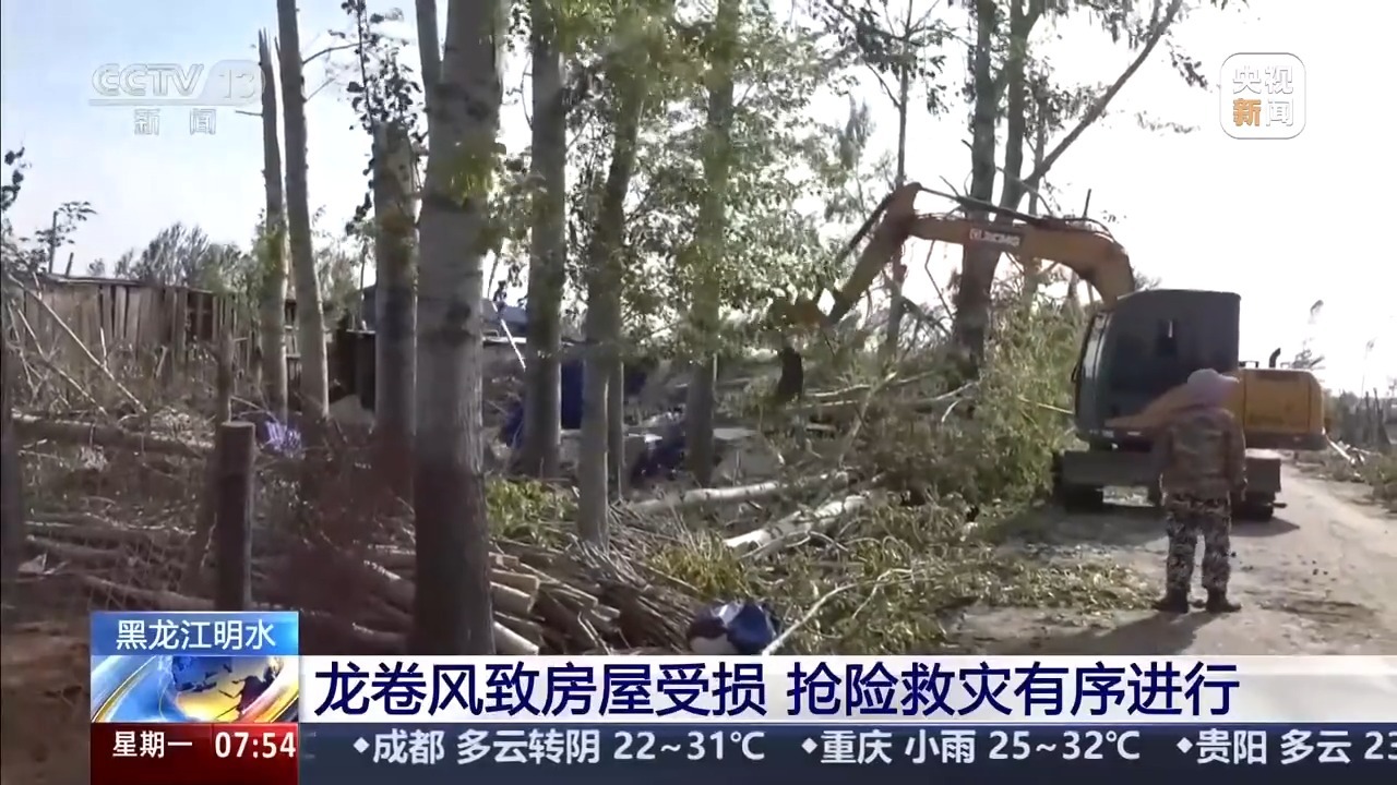 黑龙江绥化市多地遭龙卷风袭击 气象专家详解成因 黑龙江绥化市多地遭龙卷风袭击 气象专家详解成因