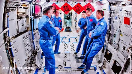 神舟二十三号航天员乘组顺利进驻“天宫” 中国航天员完成第8次“太空会师”