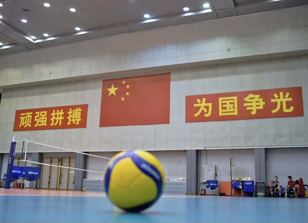 中国女排主教练赵勇：世界女排联赛前半程以锻炼年轻球员为主