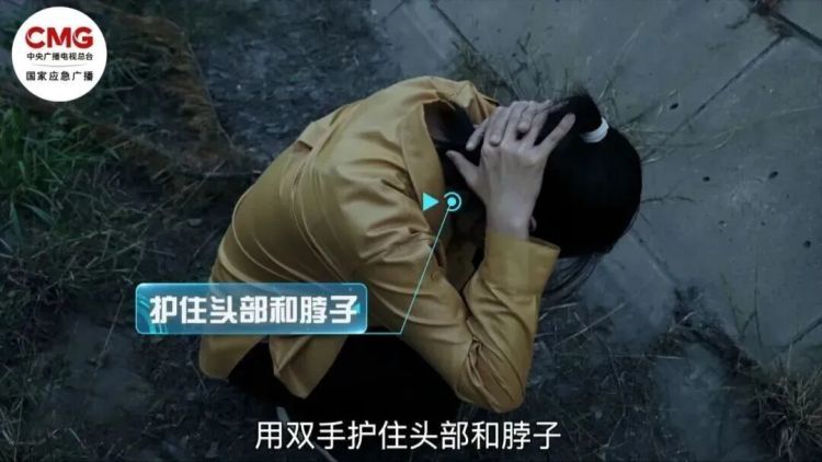 遭遇龙卷风，应该跑还是躲？