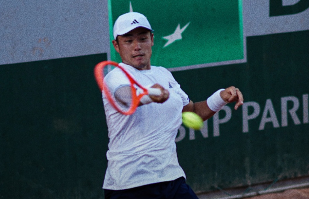 开门红！杭州小伙吴易昺3-0完胜吉隆，斩获职业生涯法网正赛首胜