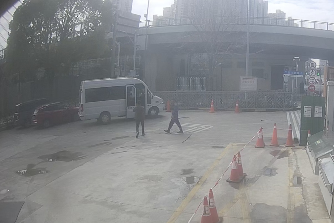 两名长期从事跨省非法客运活动人员被警方刑拘 两名长期从事跨省非法客运活动人员被警方刑拘