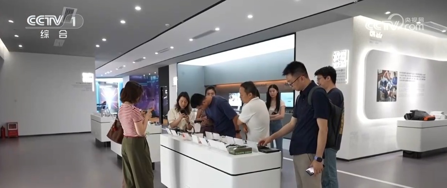 消费向“新”向“绿”向“智” 提振消费政策效果持续显现