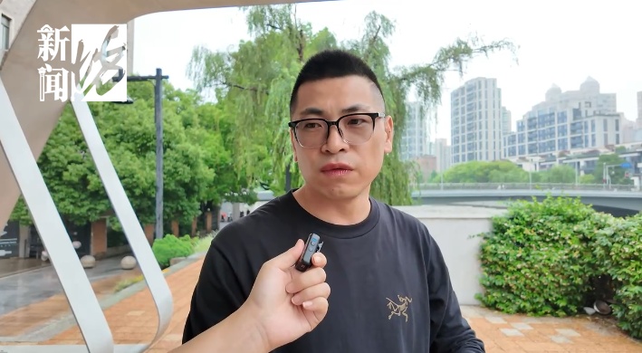 上海一老人掉进苏州河,男子故意狂绕一圈救人?理由让人赞叹! 上海一老人掉进苏州河,男子故意狂绕一圈救人?理由让人赞叹!