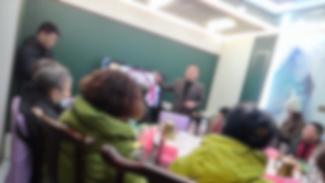 高锰酸钾+维C变“神效”?警惕这场坑老骗局! 高锰酸钾+维C变“神效”?警惕这场坑老骗局!