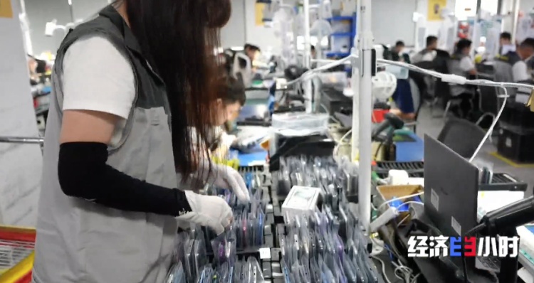 暴涨后又腰斩!二手手机回收价“巨震” 暴涨后又腰斩!二手手机回收价“巨震”
