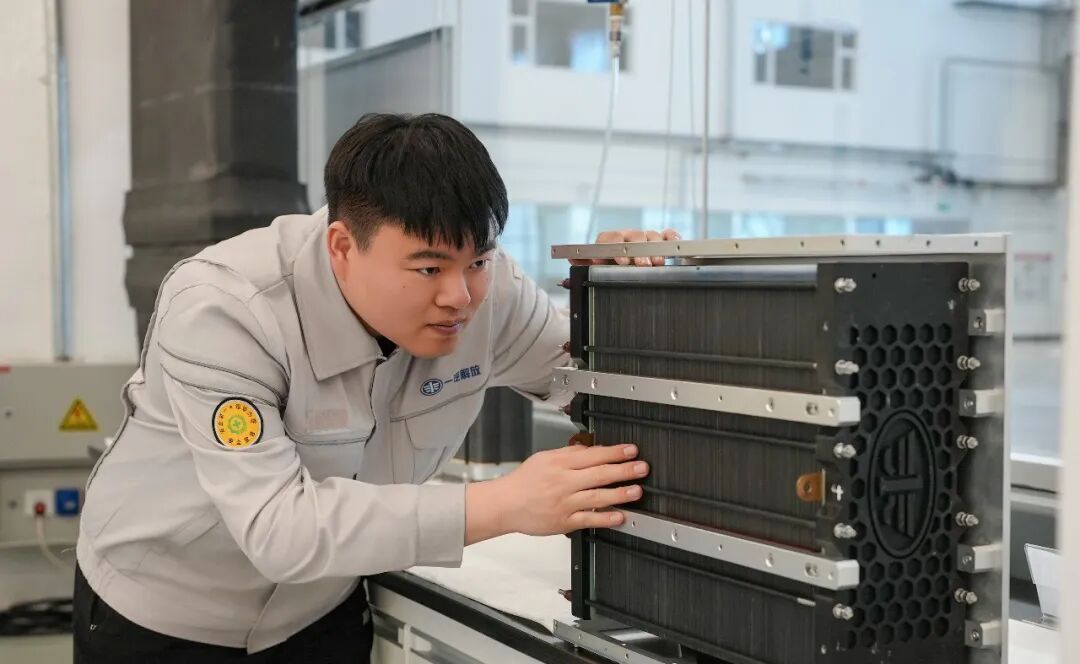 小时候就想“造中国车”，长大后他把梦想照进现实