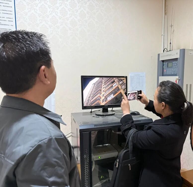 湖北宜昌一女子把小区业委会告了，法院判决：全体业主赔偿陈女士1元
