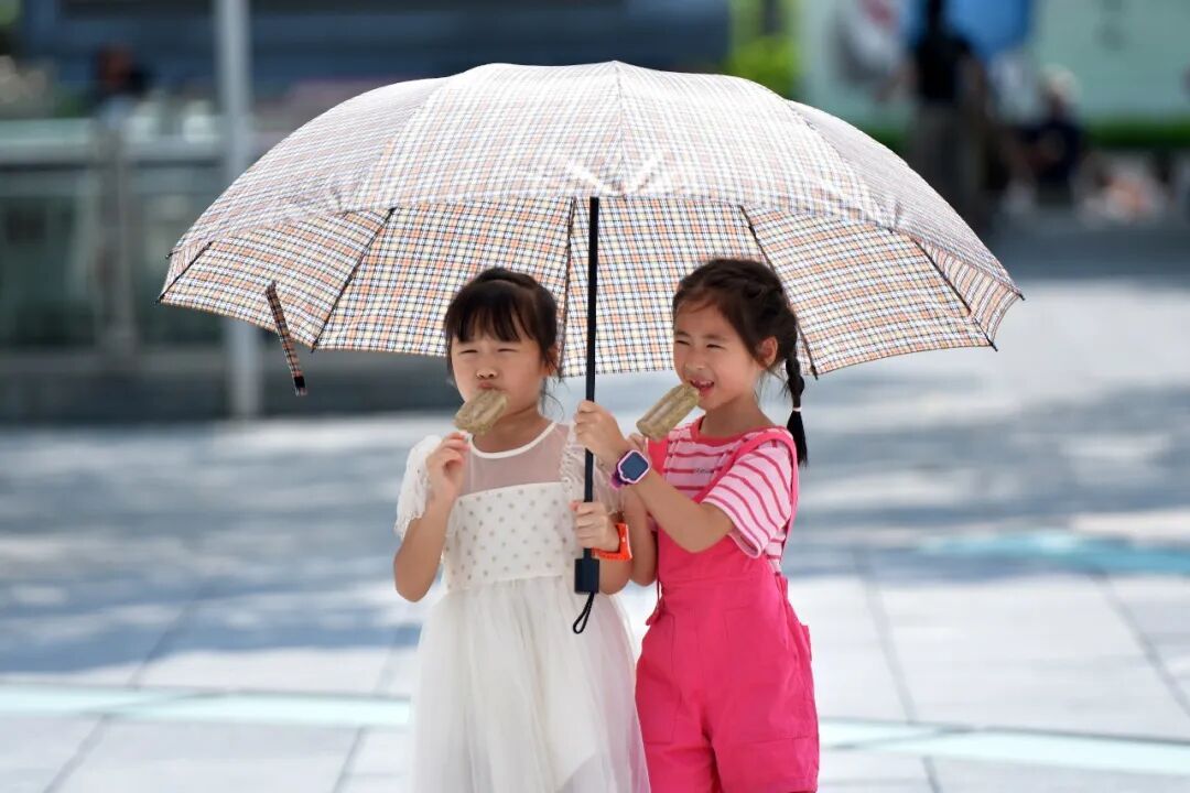 广州今年首次出现35℃以上高温!再忍两天,即将下雨降温 广州今年首次出现35℃以上高温!再忍两天,即将下雨降温