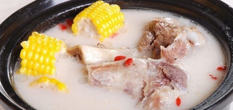 骨头汤：补钙神器还是脂肪陷阱？