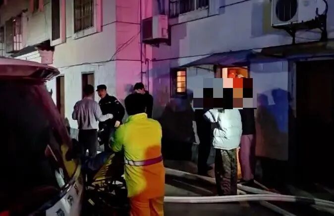 不关不拔还放床上！这个坏习惯抓紧改