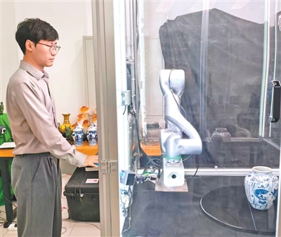 从主观判断转向技术核验，他们为文物生成“数字指纹”