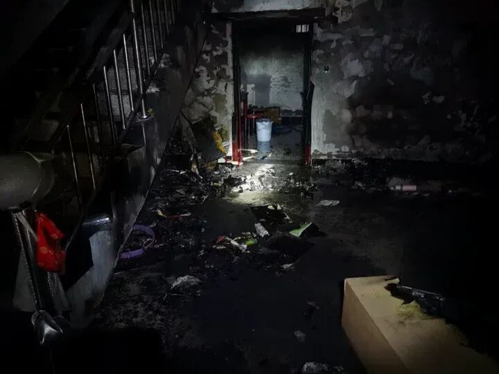 小小蚊香烧了家,他们在现场这么说…… 小小蚊香烧了家,他们在现场这么说……