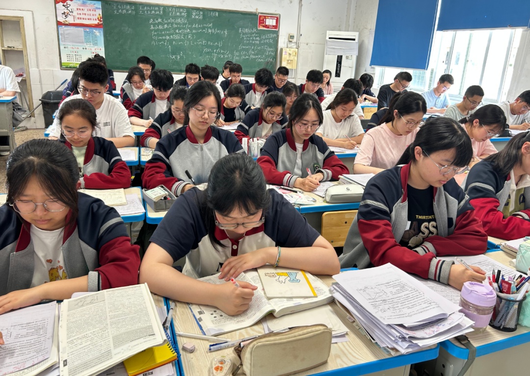 高三最后一次模考压轴题,为什么看哭了考生? 高三最后一次模考压轴题,为什么看哭了考生?