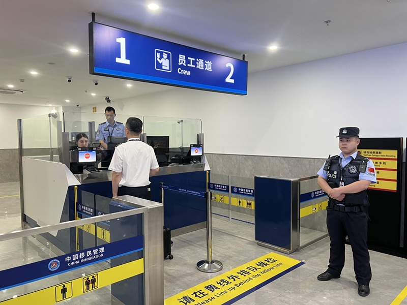 长三角首个专业货运机场首条国际航线今日开通