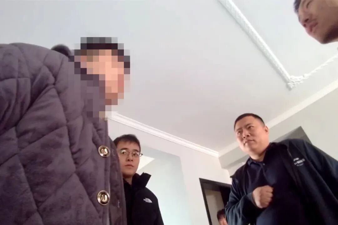 银行卡就在家，从没离开过视线，上海8旬阿婆40万元存款没有了……