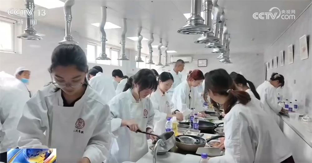 曾经相对冷门的高校劳动实践课成为“香饽饽” 背后隐藏着哪些深层原因？