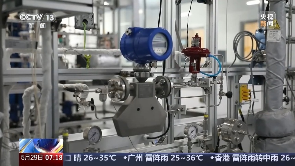 鸡蛋涂上“秘密涂料”高空坠落竟不碎？揭秘氢能安全极限试炼场