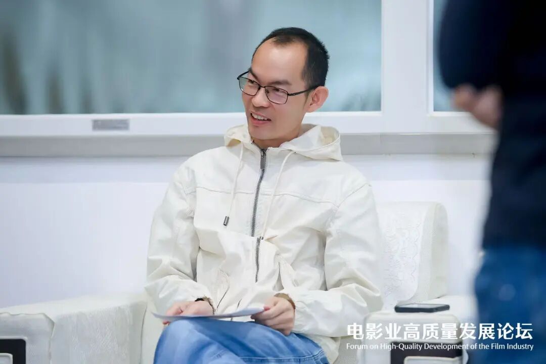 这封“三无”情书票房已超12亿，导演：做讲故事的手艺人