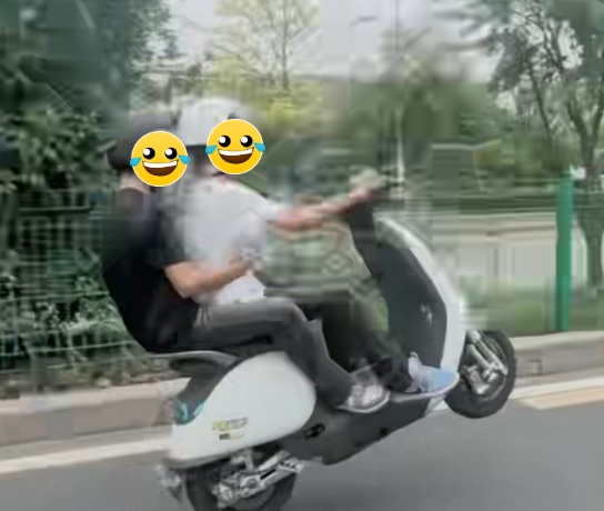 “翘头”炫技很拉风？襄阳警方：安排！