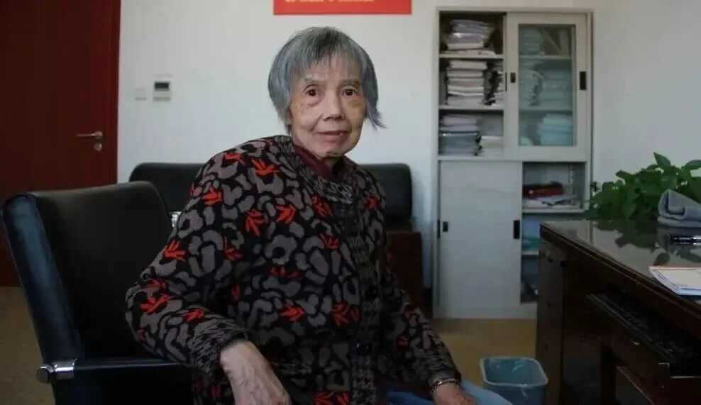 “中国这么大一个国家，怎么能没有自己的CPU呢？”