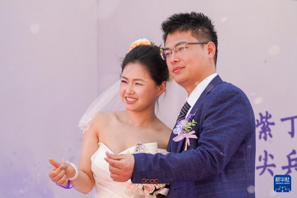 哈工大举办博士生集体婚礼 哈工大举办博士生集体婚礼