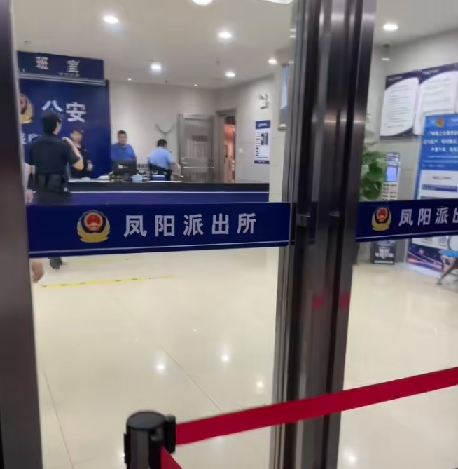 女生遭醉汉凝视辱骂,报警后反过来跟踪对方!当场获赔2000元 女生遭醉汉凝视辱骂,报警后反过来跟踪对方!当场获赔2000元